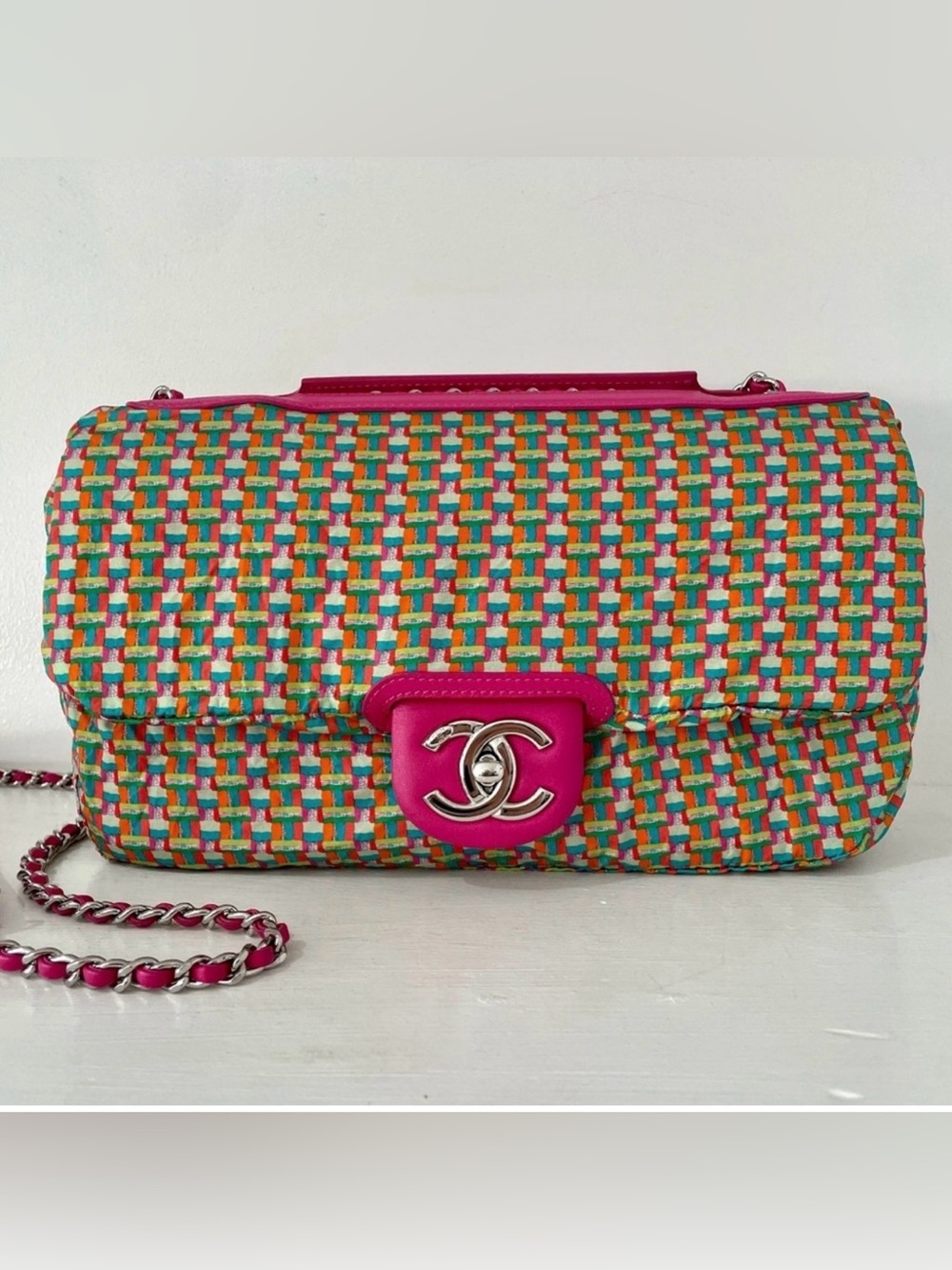 Chanel Rubber Quilted Lambskin Medium Coco Rain Flap in Pink. 💖 Card & COA- Full